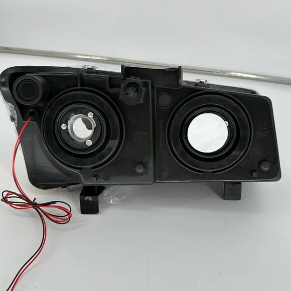 2003-06 Chevrolet Silverado Headlight Assembly Left Driver Side Chrome Lens - Picture 6 of 11